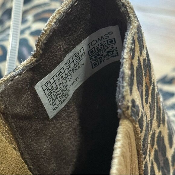 Tom’s | Leopard Print Wedge Heel Booties - Picture 9 of 9